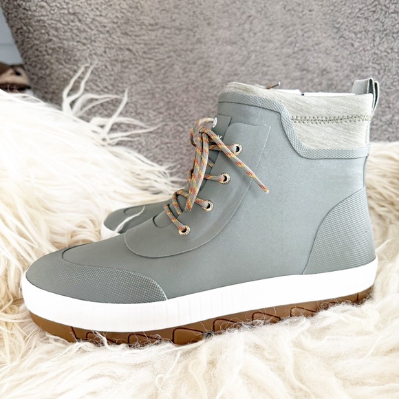 NWT Women’s Size 12 Sperry Torrent Olive Green Chelsea Rain Boots - Picture 2 of 16